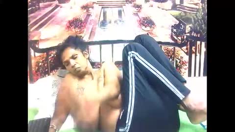 Snapshot of sexyva4u2luv chatting on 02-15-25, 12:22 sexyva4u2luv online show from 02-15-25, 12:22