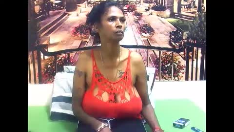 Snapshot of sexyva4u2luv chatting on 02-19-25, 05:49 sexyva4u2luv online show from 02-19-25, 05:49