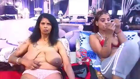 Snapshot of sexyva4u2luv chatting on 02-13-26, 08:32 sexyva4u2luv online show from 02-13-26, 08:32