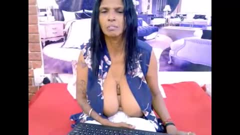 sexyva4u2luv online show from 04-13-26, 05:57