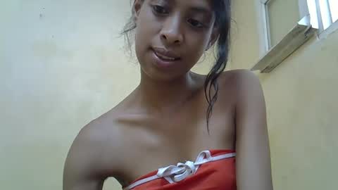 Snapshot of sexyvalie chatting on 02-09-25, 07:38 Sexyvalie online show from 02-09-25, 07:38