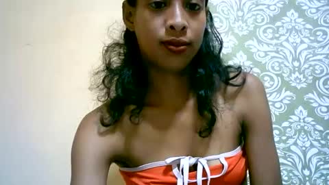 Snapshot of sexyvalie chatting on 02-09-25, 03:34 Sexyvalie online show from 02-09-25, 03:34