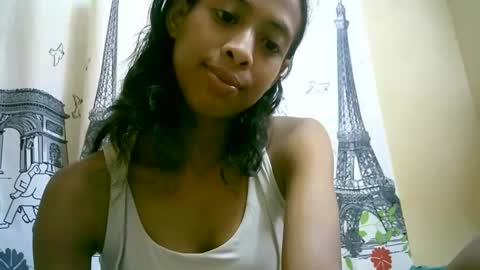 Snapshot of sexyvalie chatting on 02-16-25, 05:26 Sexyvalie online show from 02-16-25, 05:26