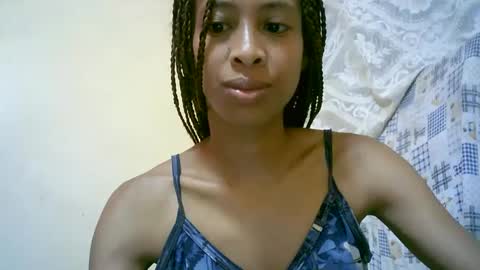 Snapshot of sexyvalie chatting on 02-24-25, 03:55 Sexyvalie online show from 02-24-25, 03:55