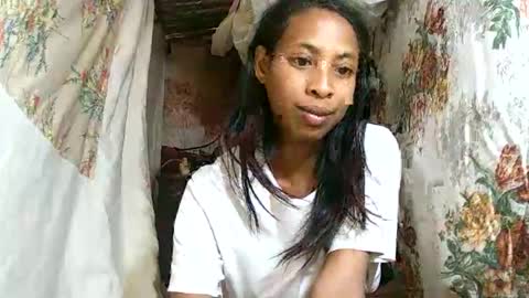 sexyvalie69 online show from 09-22-25, 09:00