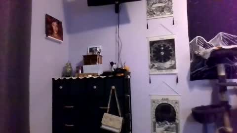 Alyssa Rene online show from 10-28-25, 03:32