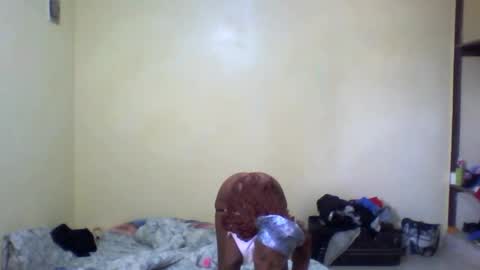 Snapshot of sexyy_tiny chatting on 02-18-25, 11:44 Mel online show from 02-18-25, 11:44