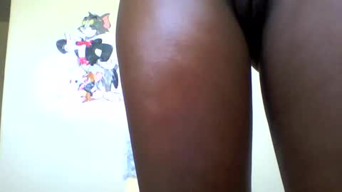 Snapshot of sexyy_tiny chatting on 03-01-25, 09:07 Mel online show from 03-01-25, 09:07