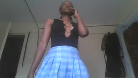 Snapshot of sexyy_tiny chatting on 09-15-25, 10:48 Mel online show from 09-15-25, 10:48