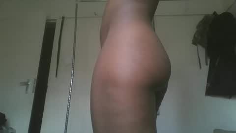 Snapshot of sexyy_tiny chatting on 09-26-25, 09:57 Mel online show from 09-26-25, 09:57