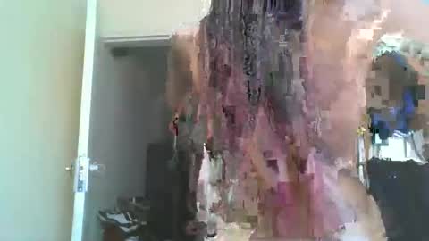 Snapshot of sexyy_tiny chatting on 10-28-25, 10:08 Mel online show from 10-28-25, 10:08