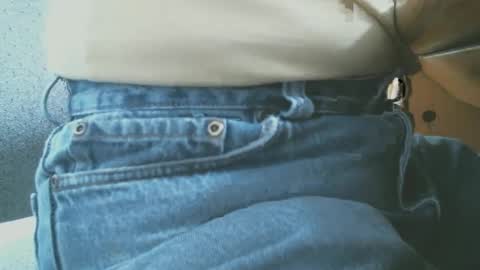 Snapshot of sflgentlman chatting on 12-12-24, 08:10 Bruce online show from 12-12-24, 08:10