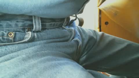 Snapshot of sflgentlman chatting on 01-08-25, 03:50 Bruce online show from 01-08-25, 03:50