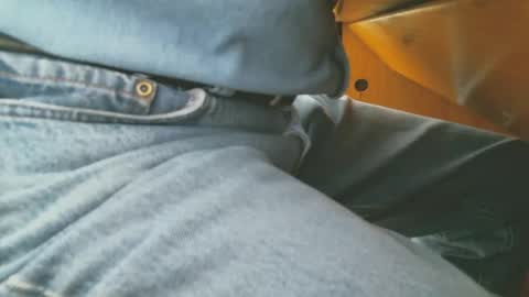 Snapshot of sflgentlman chatting on 01-08-25, 06:52 Bruce online show from 01-08-25, 06:52