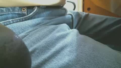 Snapshot of sflgentlman chatting on 01-21-25, 09:25 Bruce online show from 01-21-25, 09:25