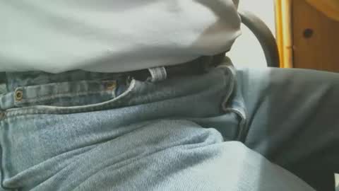 Snapshot of sflgentlman chatting on 10-17-25, 08:33 Bruce online show from 10-17-25, 08:33