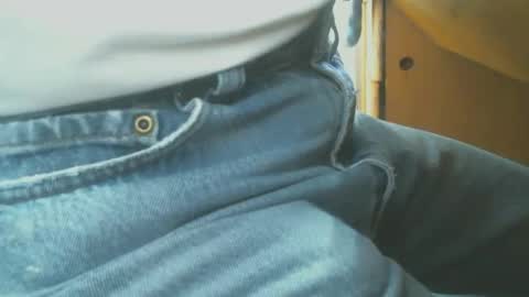 Snapshot of sflgentlman chatting on 11-11-25, 06:52 Bruce online show from 11-11-25, 06:52