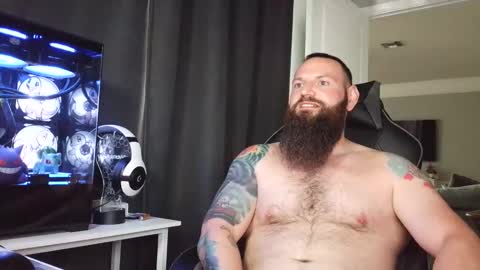 Snapshot of sflmarriedguy chatting on 04-03-26, 12:47 SouthFloridaStr8guy online show from 04-03-26, 12:47