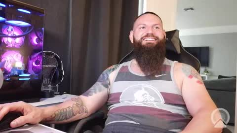 Snapshot of sflmarriedguy chatting on 04-24-26, 01:57 SouthFloridaStr8guy online show from 04-24-26, 01:57