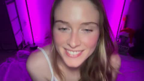 shadebabe online show from 12-16-25, 08:52