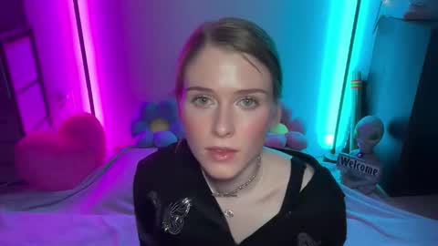 Snapshot of shadebabe chatting on 04-21-26, 01:17 shadebabe online show from 04-21-26, 01:17