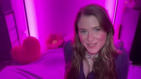 Snapshot of shadebabe chatting on 05-24-26, 05:56 shadebabe online show from 05-24-26, 05:56