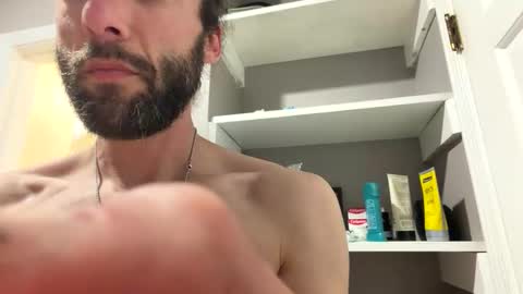 Snapshot of shaggyslim69 chatting on 04-10-26, 11:37 shaggyslim69 online show from 04-10-26, 11:37