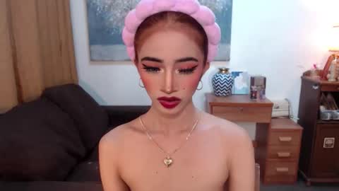 shaina online show from 12-23-25, 01:36