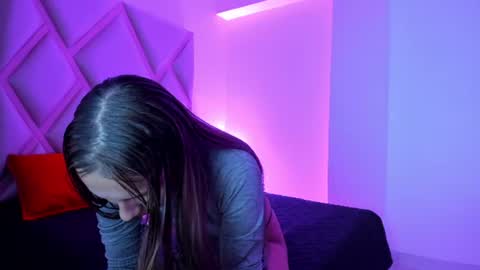 shaira   online show from 06-23-26, 03:48