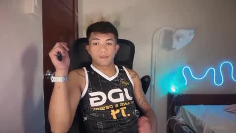 shake_raytow34 online show from 06-05-26, 12:11