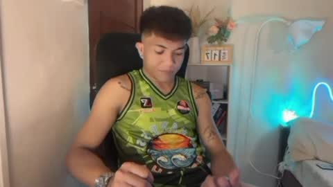 shake_raytow34 online show from 06-17-26, 01:23
