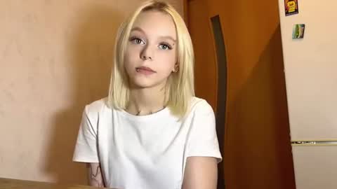Snapshot of shakianitti chatting on 08-09-26, 12:21 Nitti online show from 08-09-26, 12:21