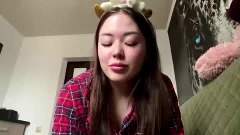 Hana online show from 12-19-25, 03:57