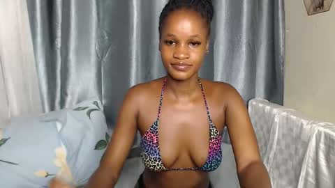 Snapshot of shaky396294 chatting on 10-14-25, 03:24 shaky xxx online show from 10-14-25, 03:24
