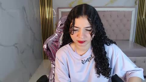 Snapshot of shalon_diaz_sub chatting on 12-06-24, 01:11 Shalon online show from 12-06-24, 01:11