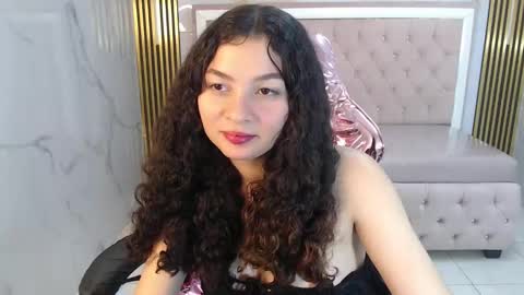 Snapshot of shalon_diaz_sub chatting on 12-12-24, 04:21 Shalon online show from 12-12-24, 04:21