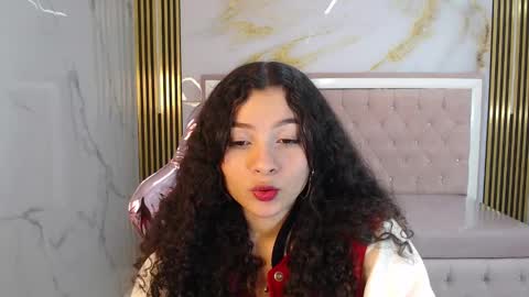 Snapshot of shalon_diaz_sub chatting on 01-02-25, 12:57 Shalon online show from 01-02-25, 12:57