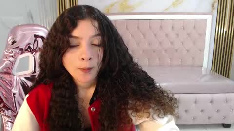Snapshot of shalon_diaz_sub chatting on 01-22-25, 01:21 Shalon online show from 01-22-25, 01:21