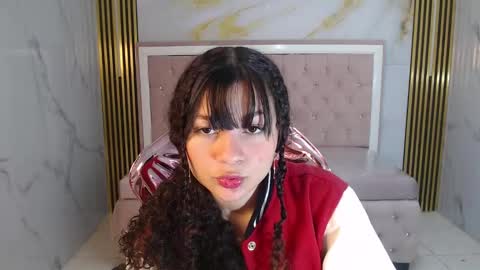 Snapshot of shalon_diaz_sub chatting on 02-20-25, 02:02 Shalon online show from 02-20-25, 02:02