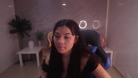 Snapshot of shalon_diaz_sub chatting on 03-08-25, 01:25 Shalon online show from 03-08-25, 01:25