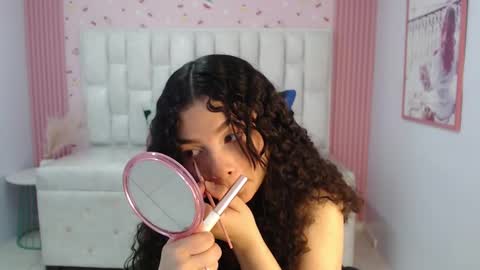 Snapshot of shalon_diaz_sub chatting on 09-12-25, 01:11 Shalon online show from 09-12-25, 01:11
