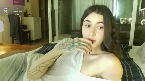 Sade online show from 03-17-26, 02:38