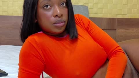Snapshot of shamira_moore chatting on 12-29-24, 04:51 Catalina online show from 12-29-24, 04:51