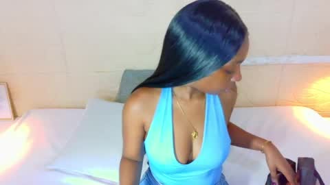 Snapshot of shamira_moore chatting on 04-28-26, 08:25 Catalina online show from 04-28-26, 08:25