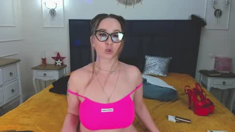 Svetlana ...........help me get 100 reactions before the end of the year Thumb up if you like me I appreciate it and thank you online show from 02-19-25, 01:51