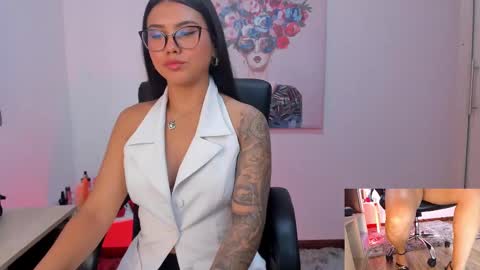 Snapshot of shanabellucy chatting on 03-10-25, 06:23 onlyfans shanabellucy online show from 03-10-25, 06:23