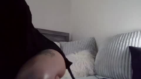 Snapshot of shanafterdark chatting on 02-28-26, 04:02 OliviaRose online show from 02-28-26, 04:02