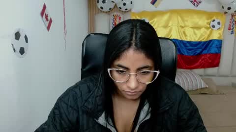 shanelle online show from 06-11-26, 01:09