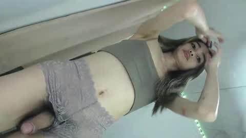 Snapshot of shanegreents chatting on 09-27-25, 01:21 bini aiah online show from 09-27-25, 01:21