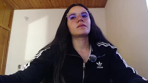 Snapshot of shanel_lozano chatting on 06-03-26, 03:39 shanel_lozano online show from 06-03-26, 03:39